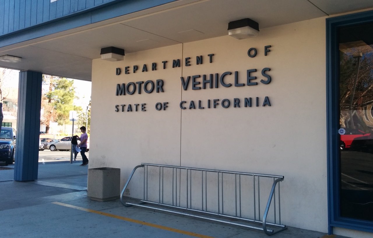 Revised DMV Robot Car Rules Would Weaken Safety Protections, Consumer
